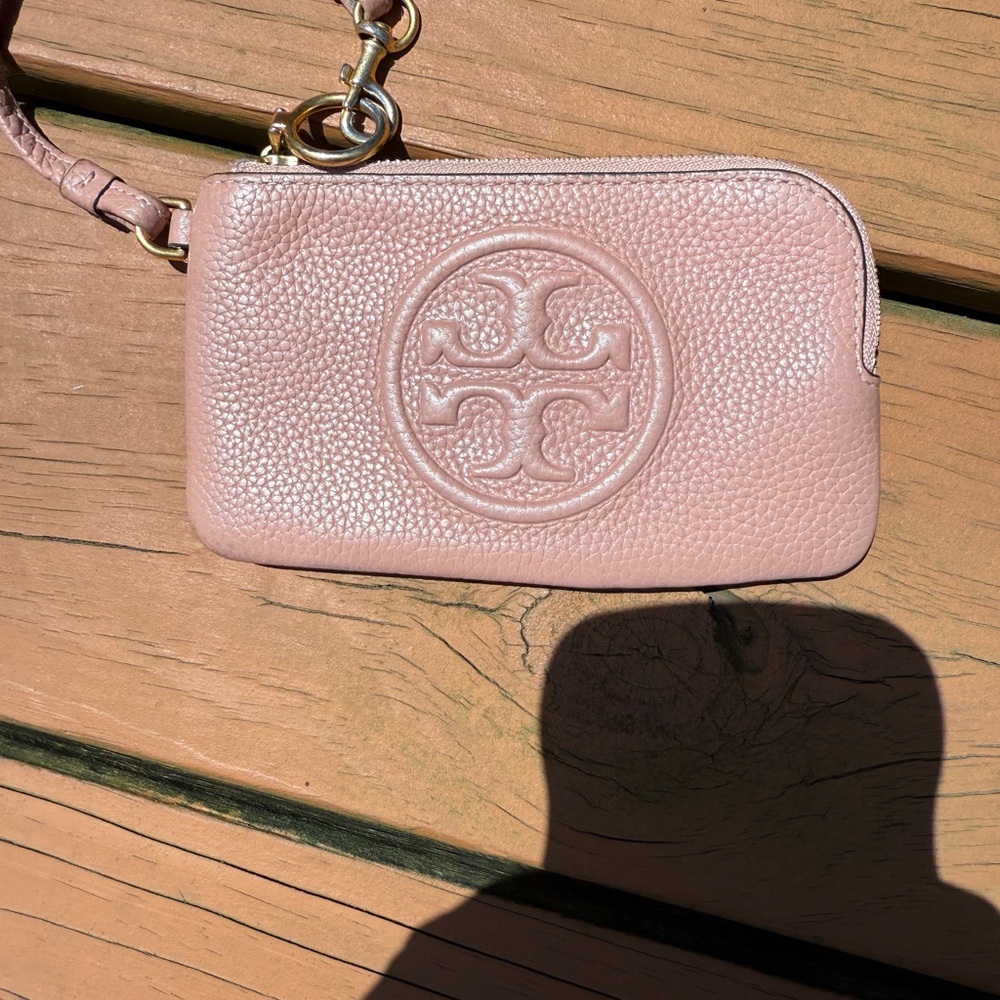 Tory Burch Blush Leather Wristlet